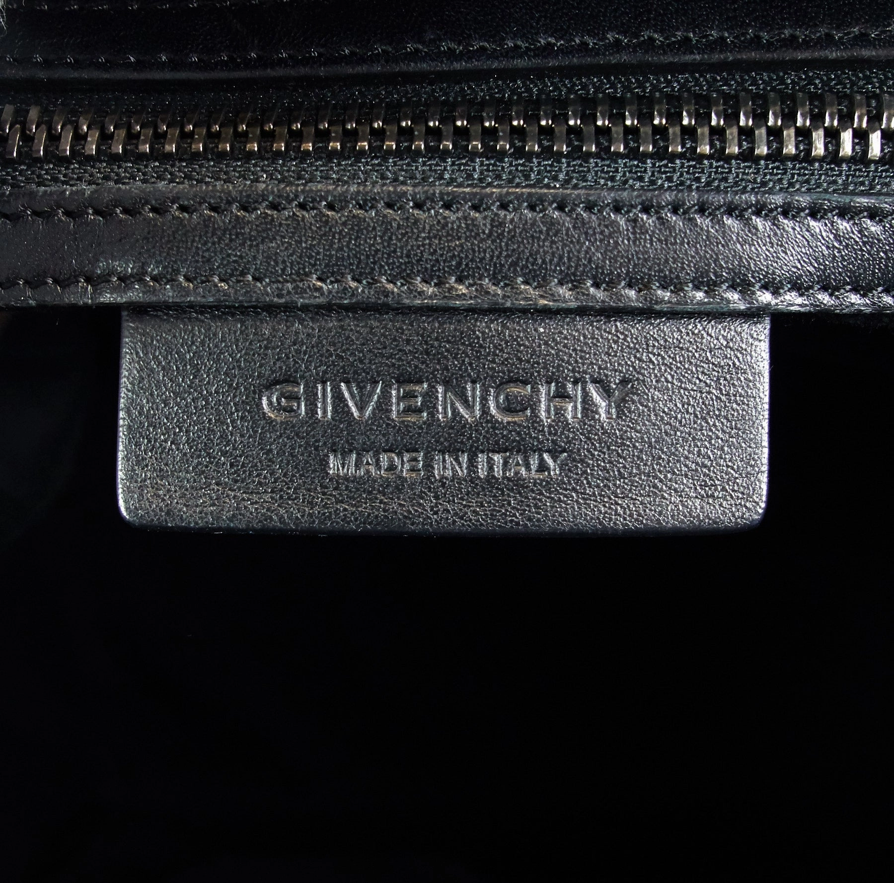 Antigona Crocodile Embossed Calf Leather Medium Bag
