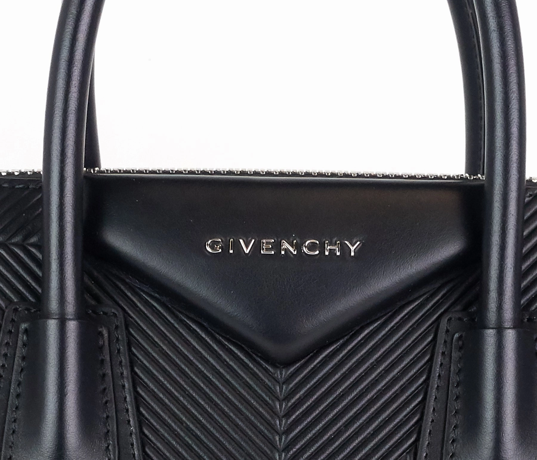 Antigona Patterned Calf Leather Small Bag