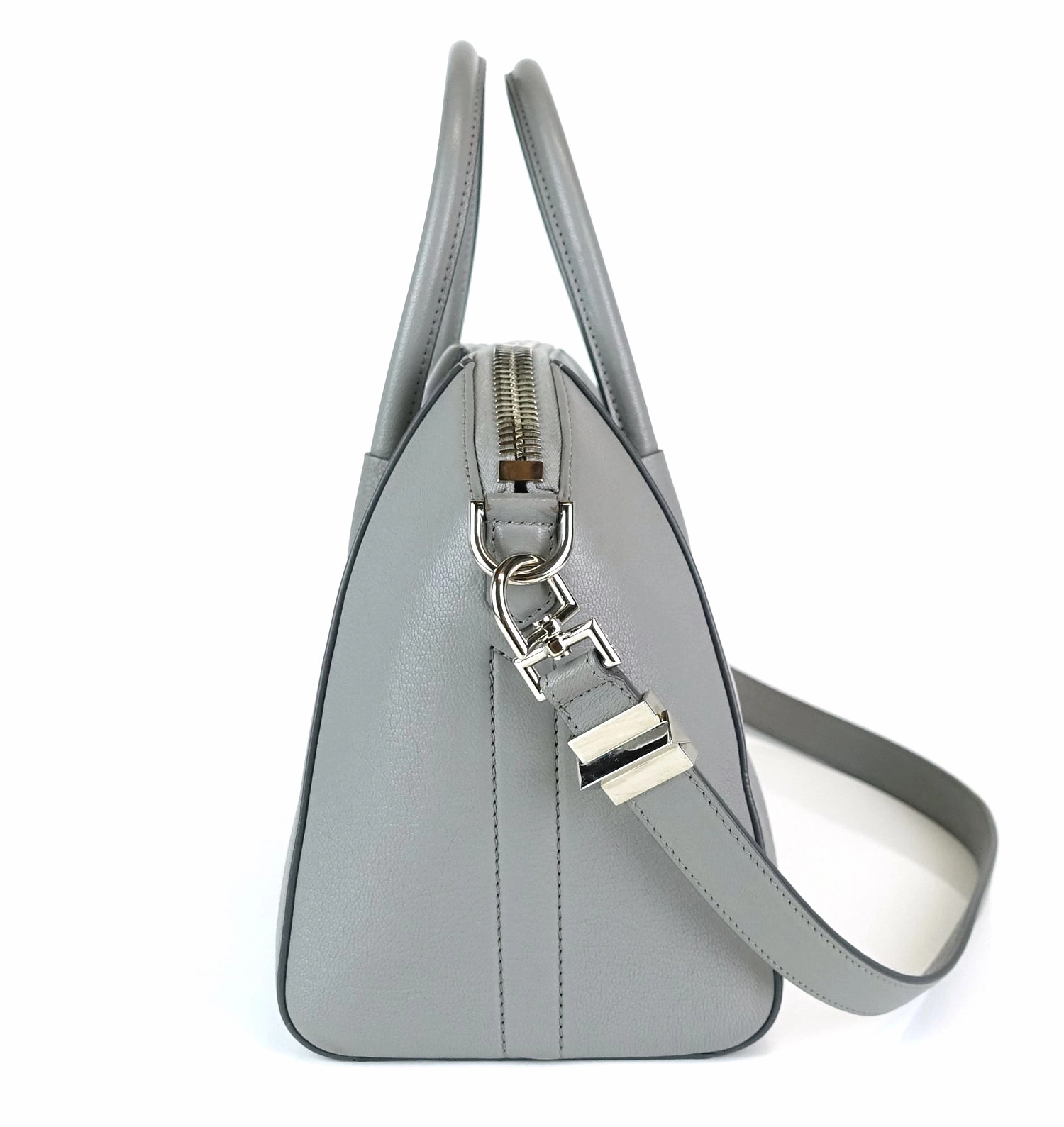 Antigona Pebbled Goat Leather Small Bag