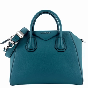 Antigona Small Pebbled Leather Bag