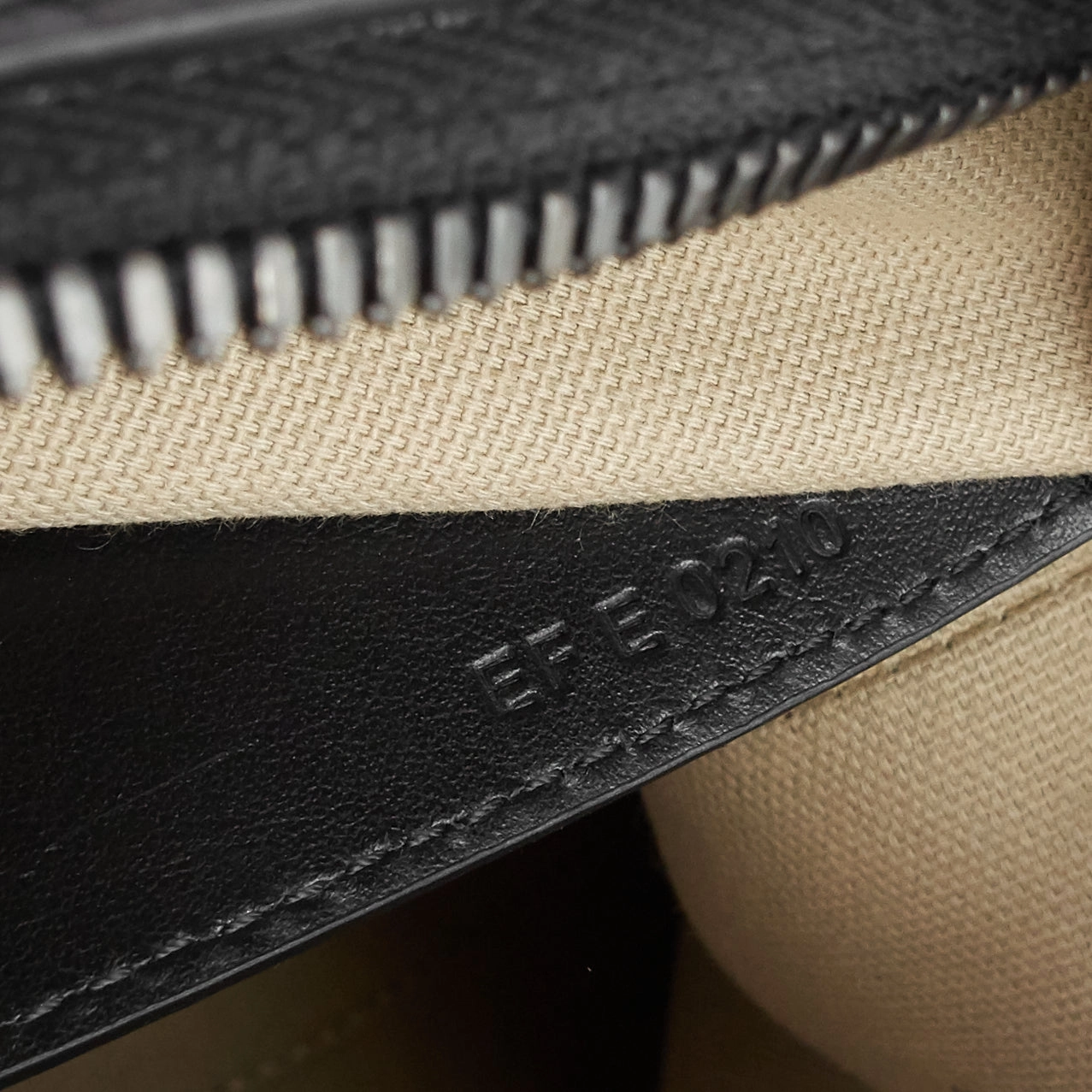 Antigona Small Soft Calf Leather Bag