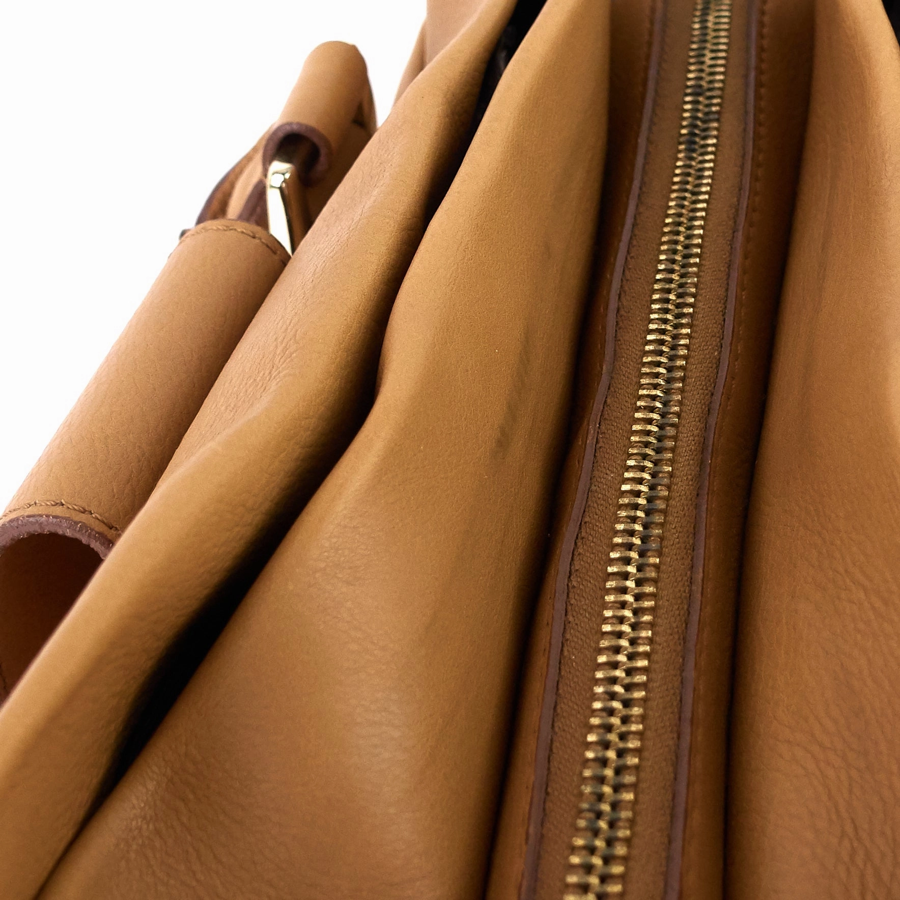 Ball Lock Leather  Bag