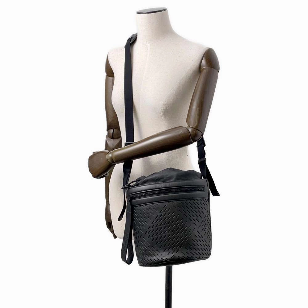 Bottega Veneta Drawstring Bucket Shoulder Black Leather