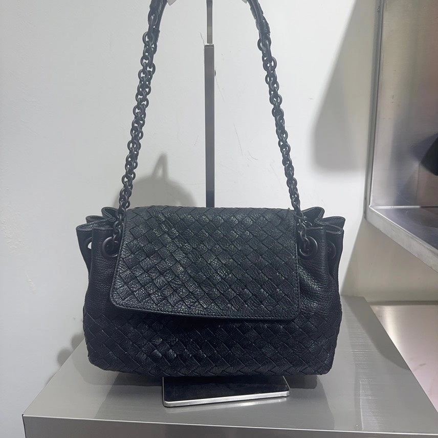 BOTTEGA VENETA Preloved BV Bag BIN Black Woven Shoulder Bag