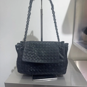 BOTTEGA VENETA Preloved BV Bag BIN Black Woven Shoulder Bag