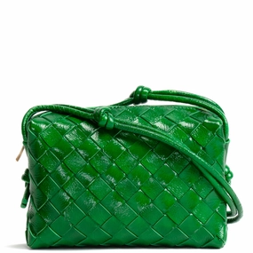 BOTTEGA VENETTA Patent Intrecciato Mini Loop Camera Bag - Green