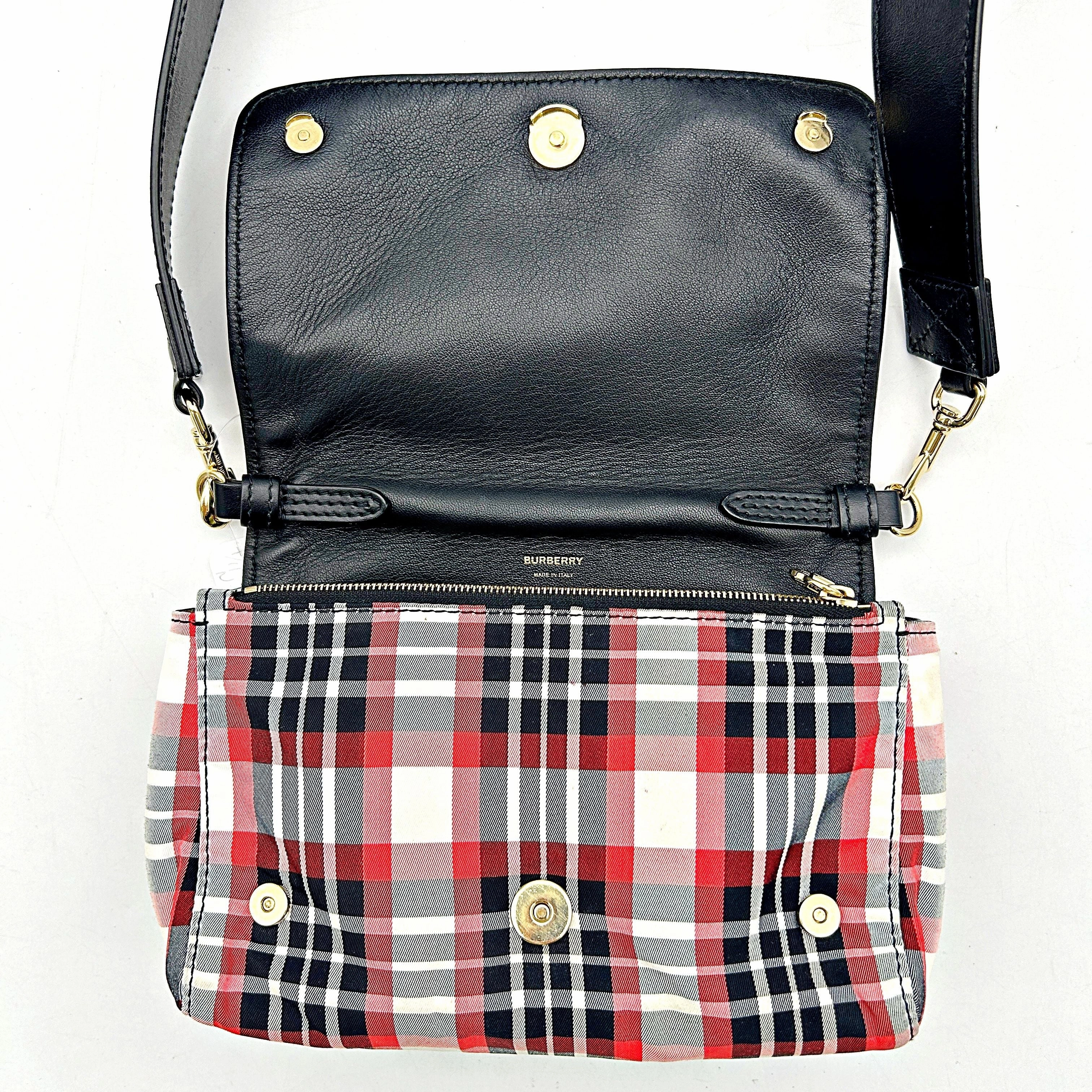 BURBERRY Nylon Hackberry Crossbody Bag Red Black White bb8835cc