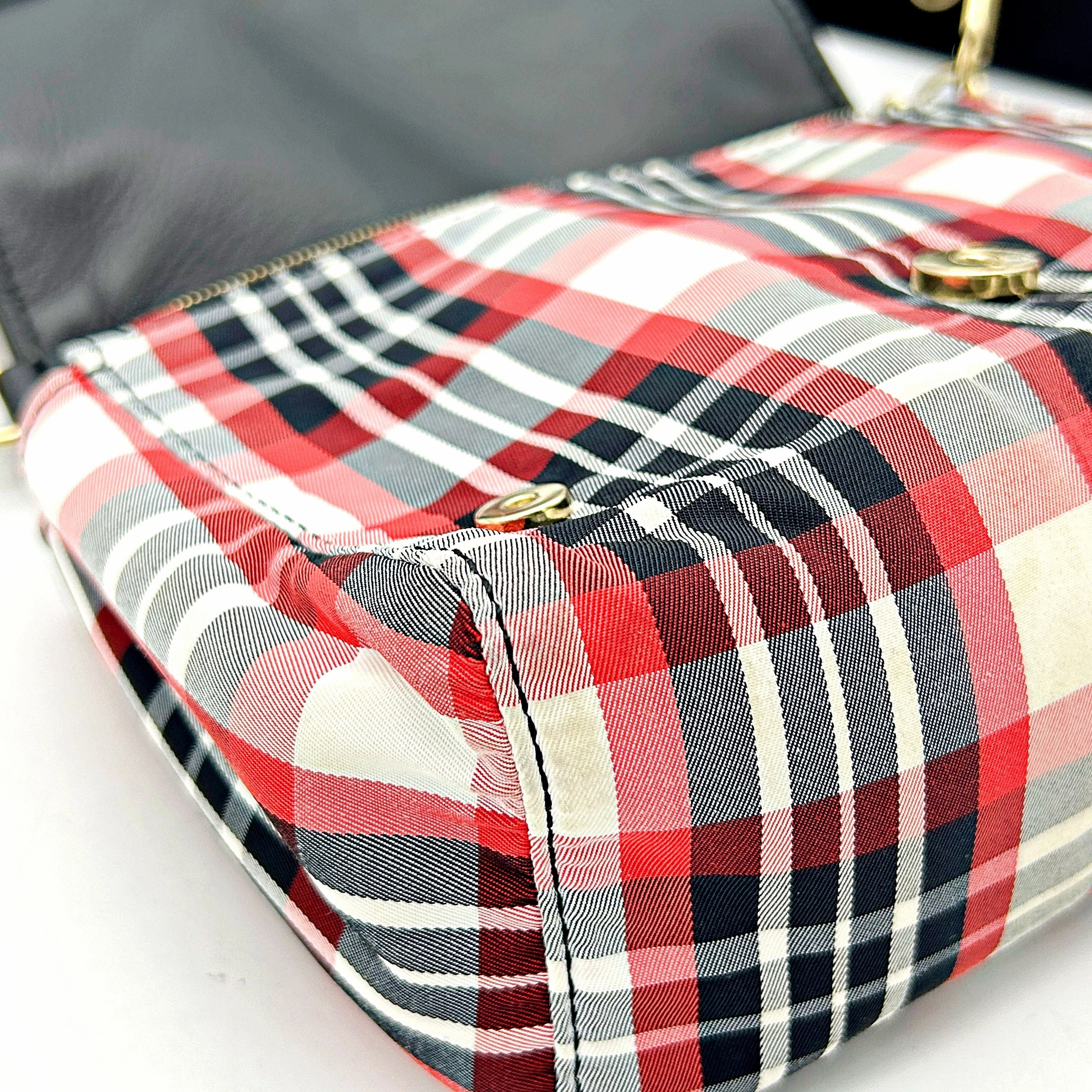 BURBERRY Nylon Hackberry Crossbody Bag Red Black White bb8835cc