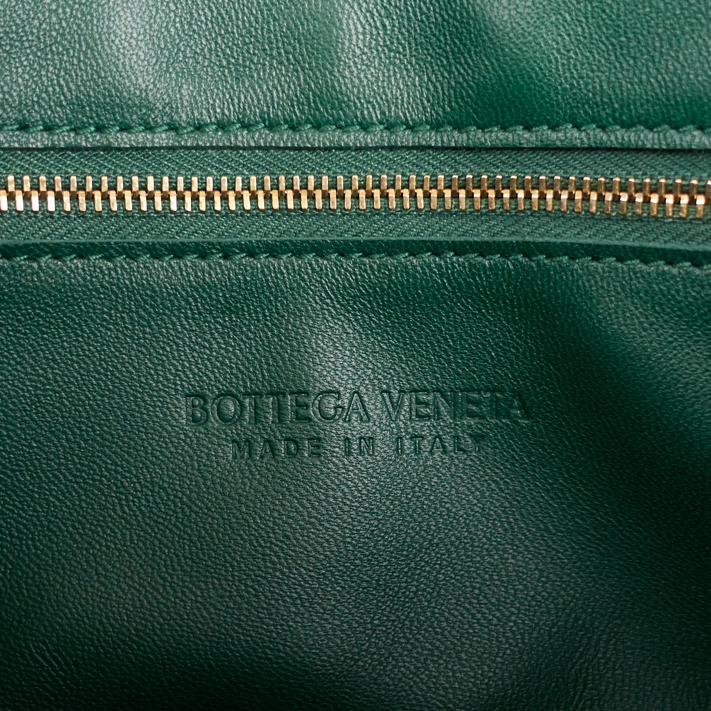 Cassette Intrecciato Leather Maxi Crossbody Bag