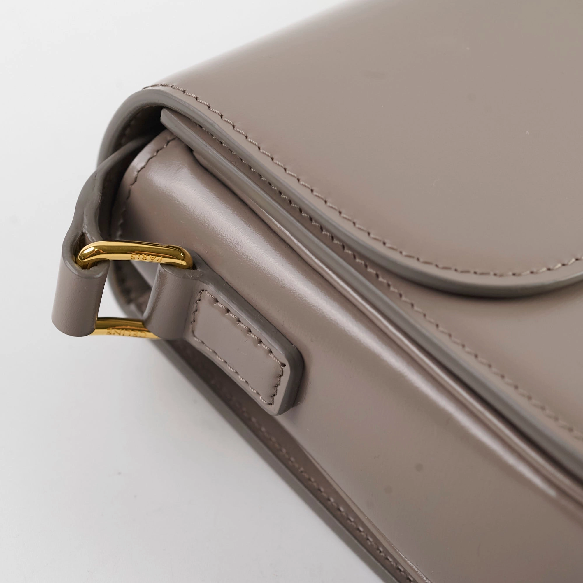 Celine Classique Medium Triomphe Bag Pebble
