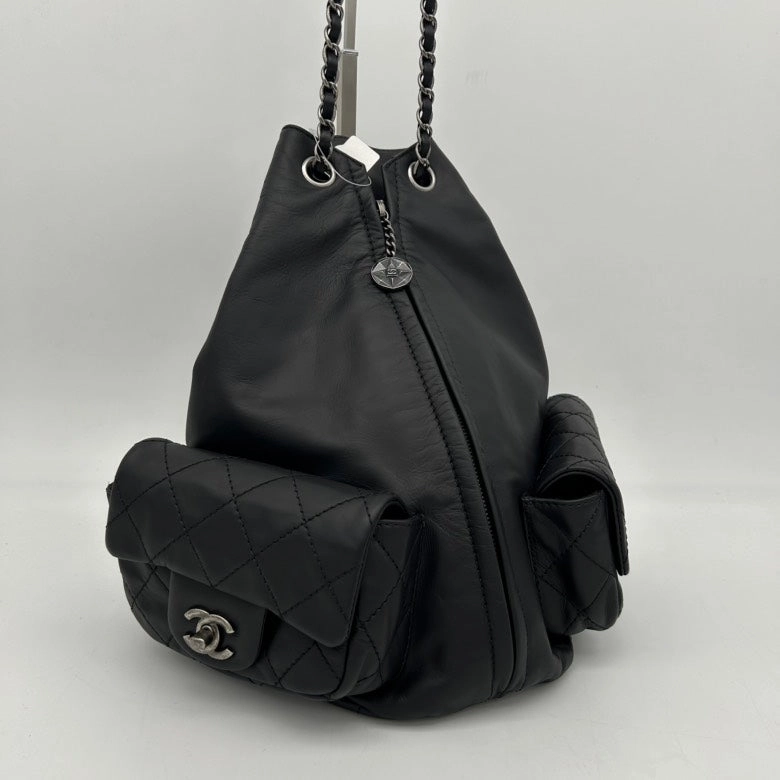 Chanel 2ways Black Leather Backpack Bag With Chain Straps