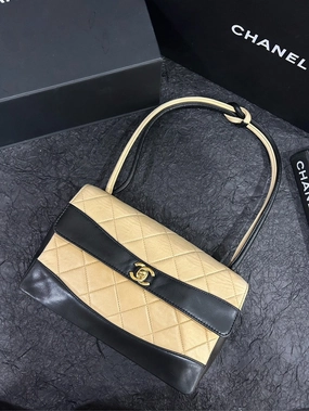 Chanel Beige and Black Quilted Leather Single Flap Shoulder Bag 25cm