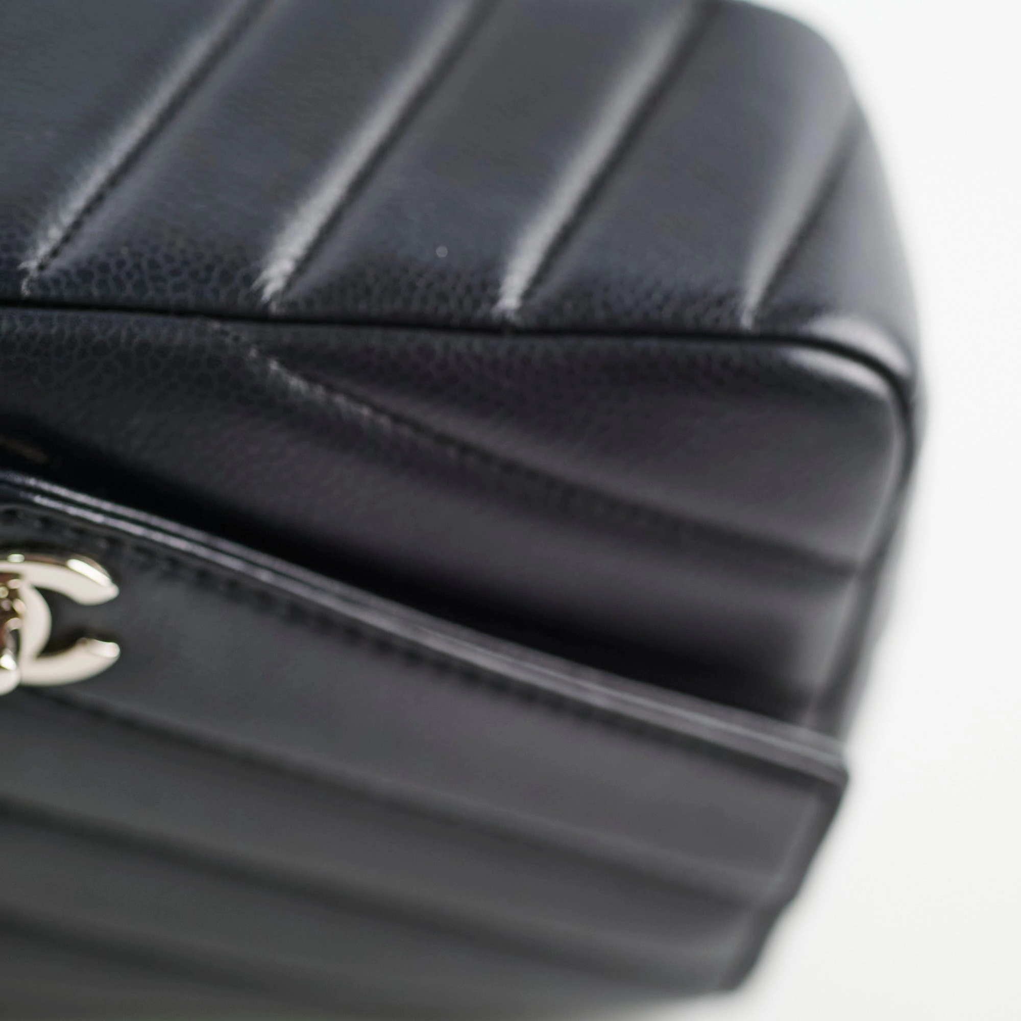 Chanel Caviar Chevron Crossbody Bag Black Series 23