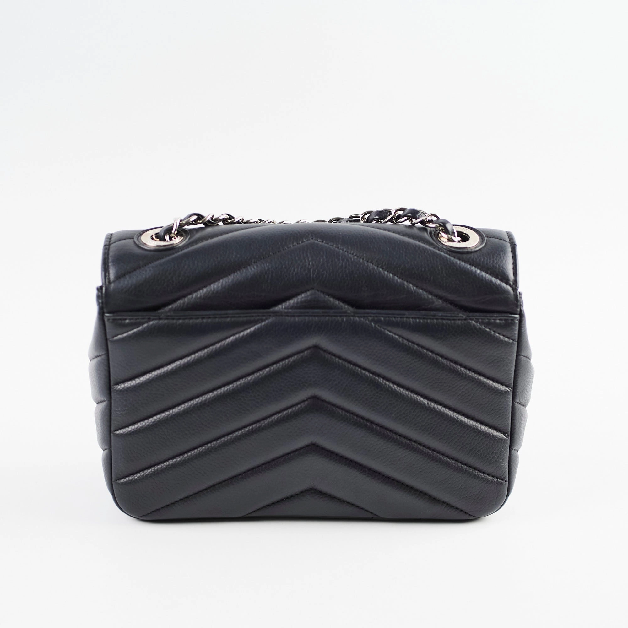 Chanel Caviar Chevron Crossbody Bag Black Series 23