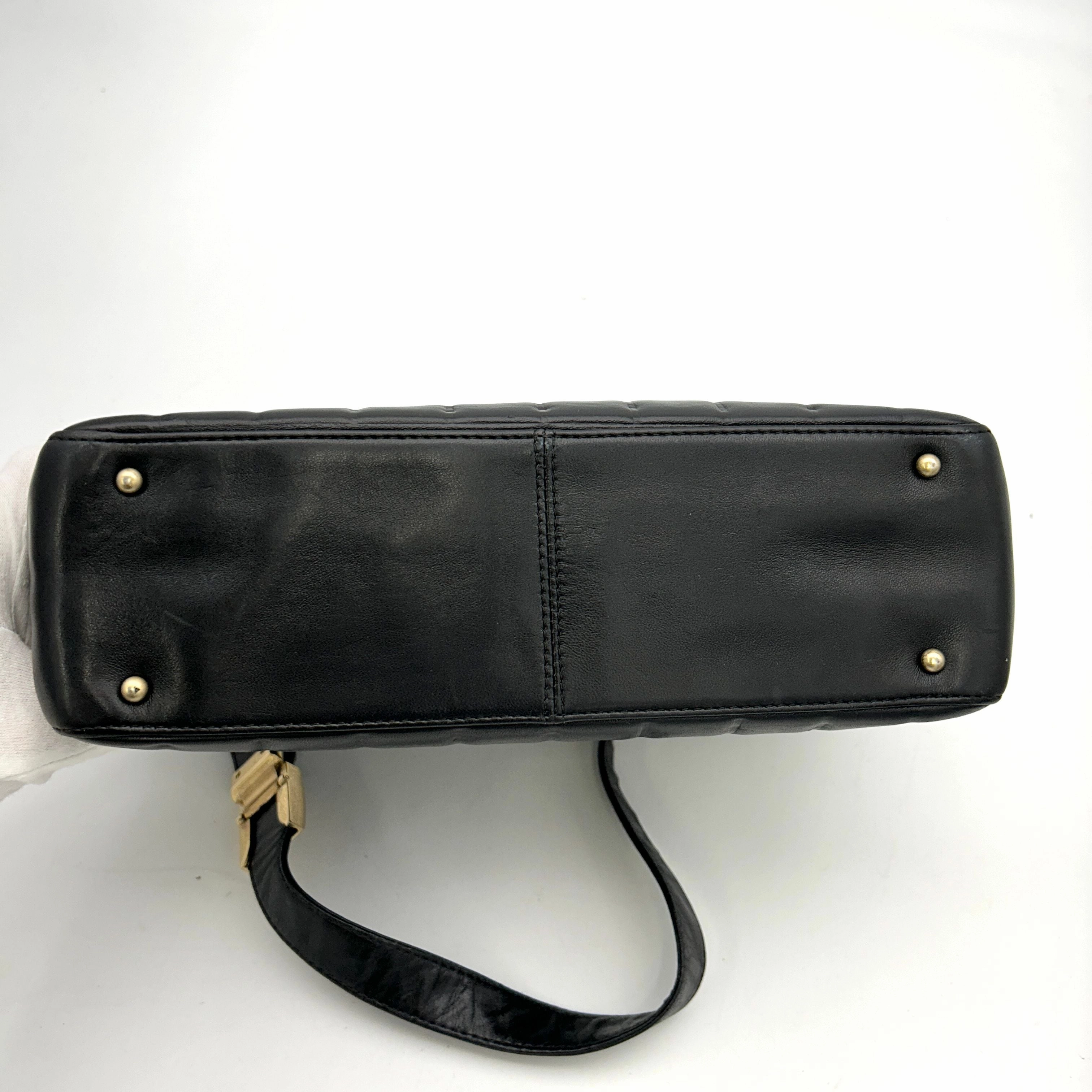 Chanel Chocolate Bar CC Shoulder Bag - Black Shoulder Bags, Handbags CNQ1056