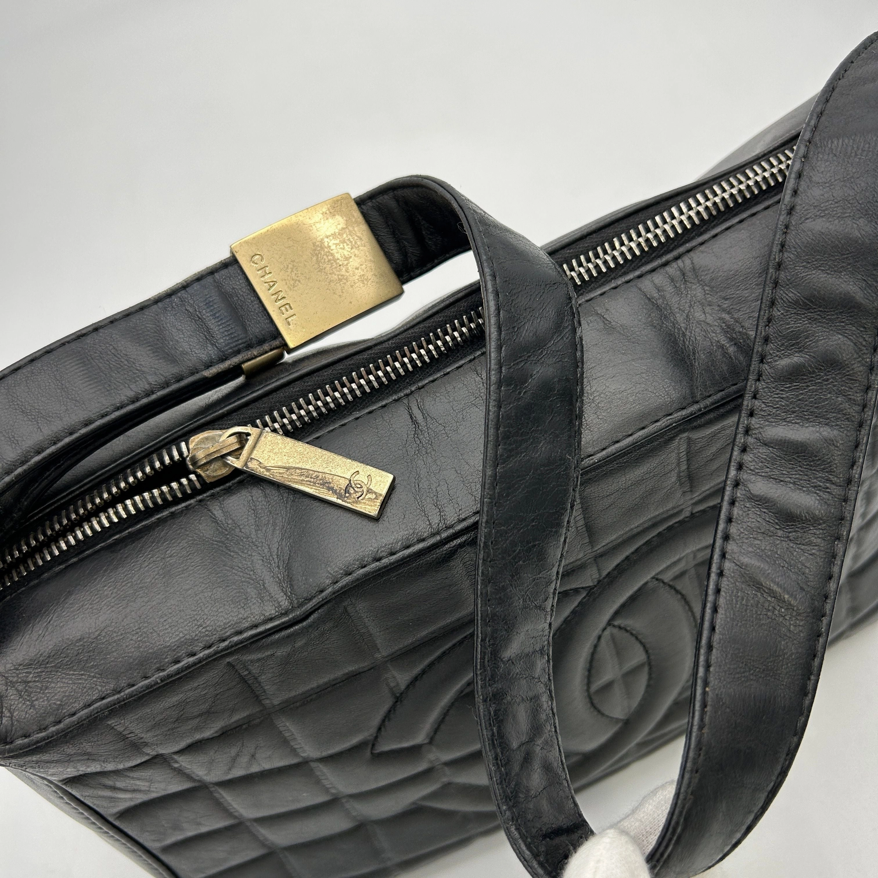 Chanel Chocolate Bar CC Shoulder Bag - Black Shoulder Bags, Handbags CNQ1056