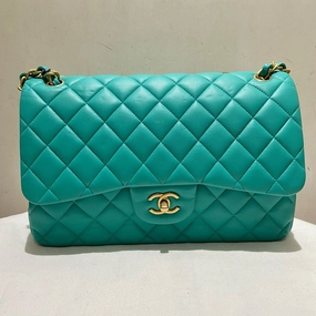 Chanel Classic Flap CF Jumbo Lambskin Double Flap Green Shoulder Bag
