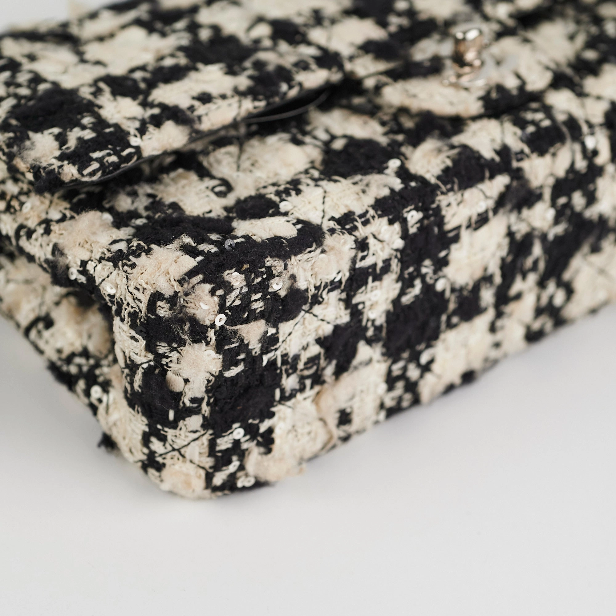 Chanel Classic Flap M/L Tweed Sequin Black