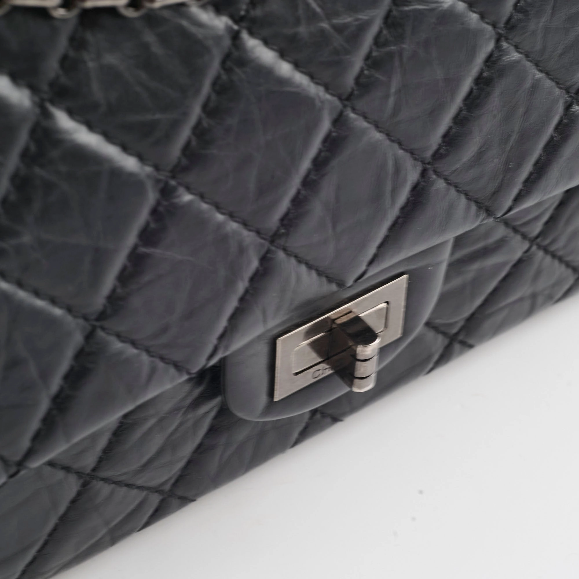 Chanel Reissue Reissue 226 Black Series 12
