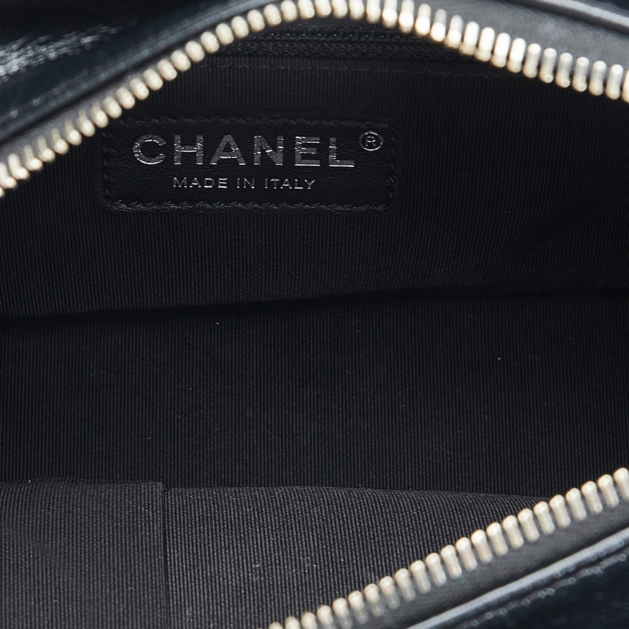 Chanel Small Painted Knit Gabrielle Crossbody Bag (20938)