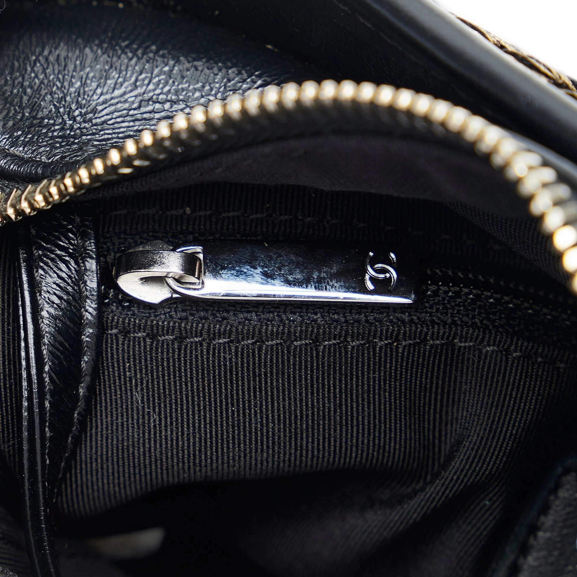 Chanel Small Painted Knit Gabrielle Crossbody Bag (20938)