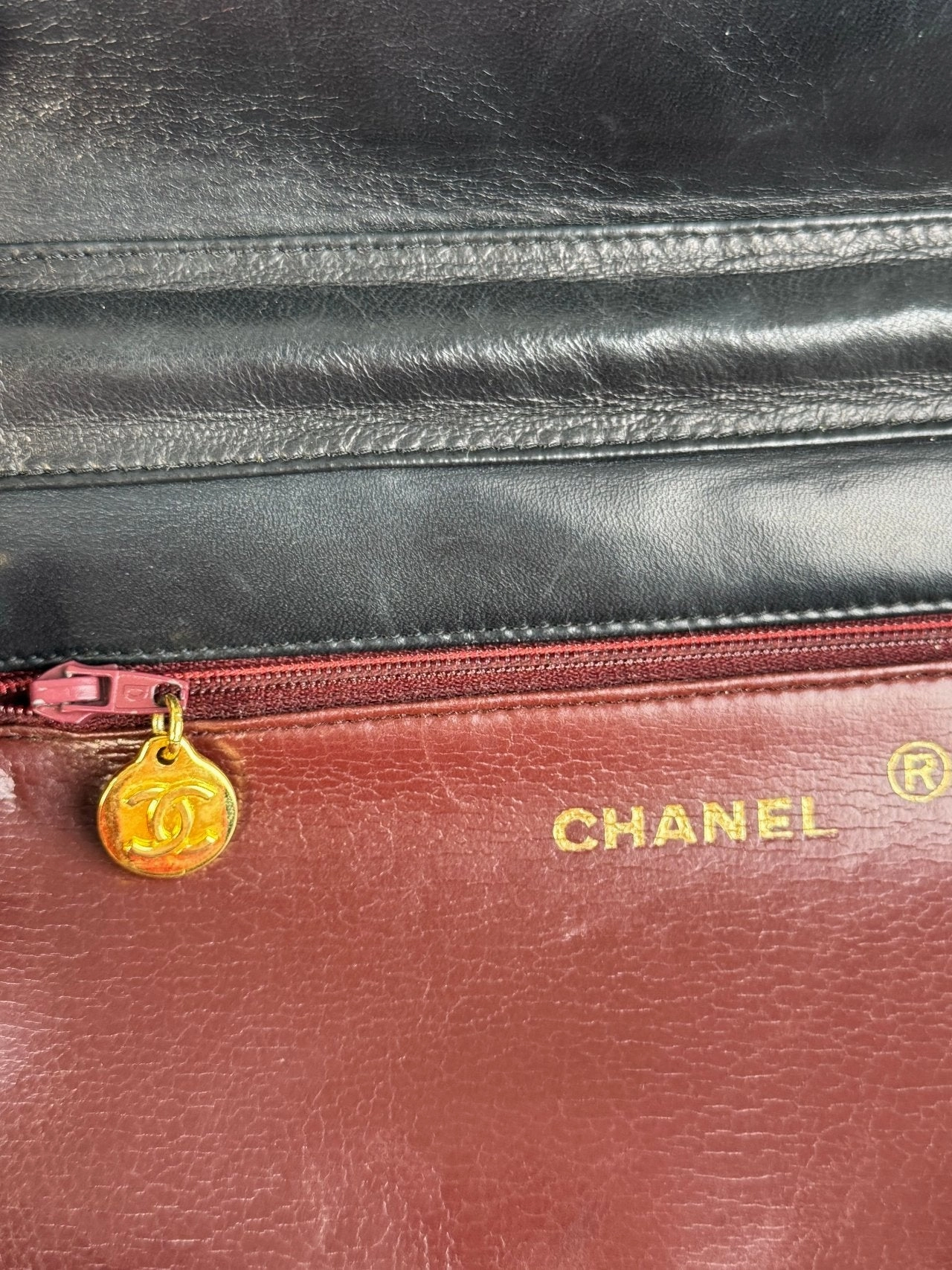 Chanel vintage Matelass Lambskin Shoulder Bag in Black with 24 k gold hardware