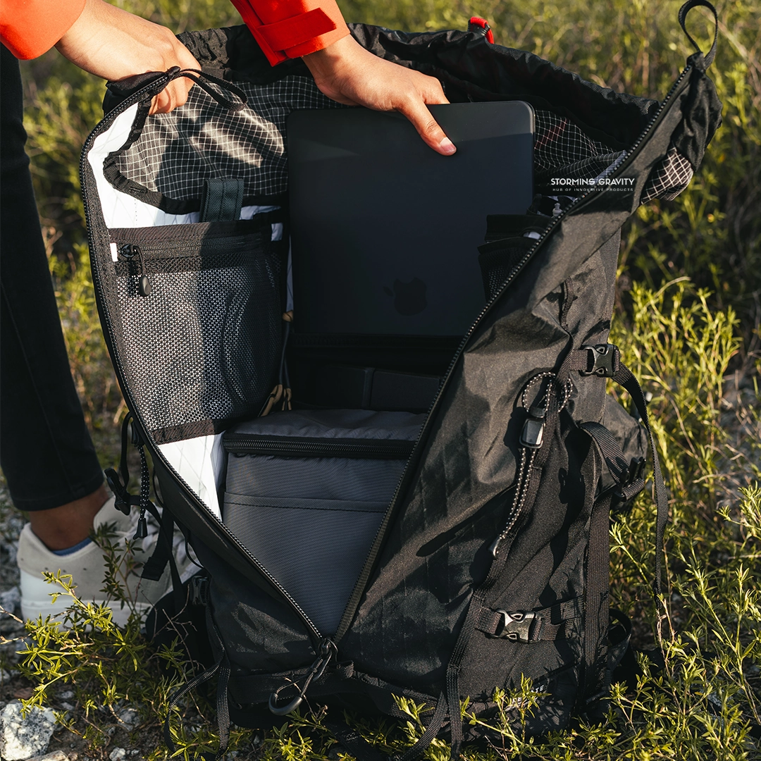 Charlie 25 - Expandable Multi-access laptop backpack