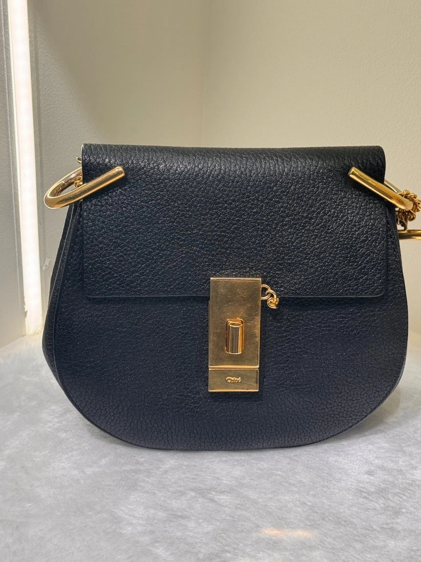Chloe Black Pig Chain Bag - Preloved Designer Shoulder Bag