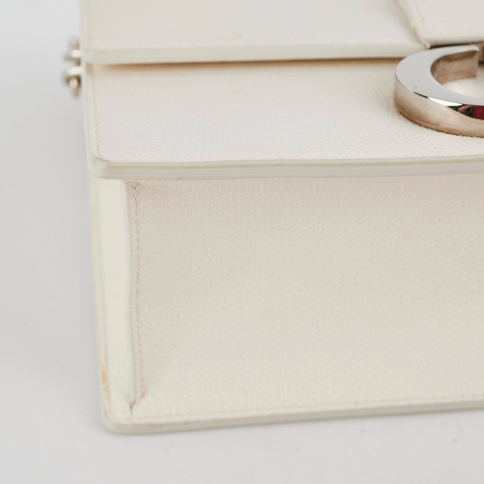 Christian Dior Montaigne 30 White
