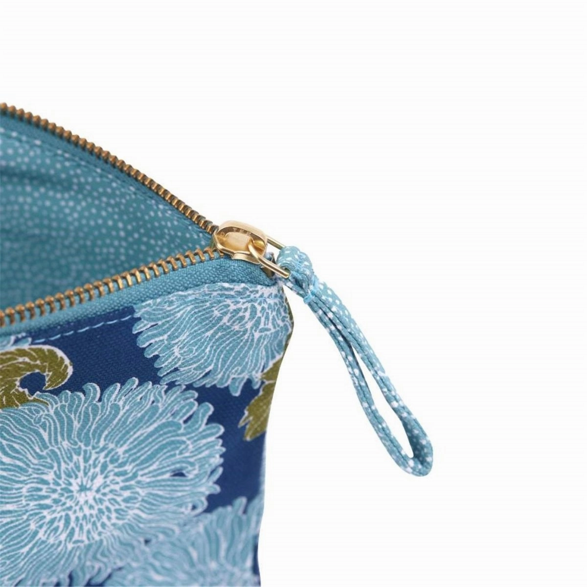 Chrysanthemum Flower Pouch Medium
