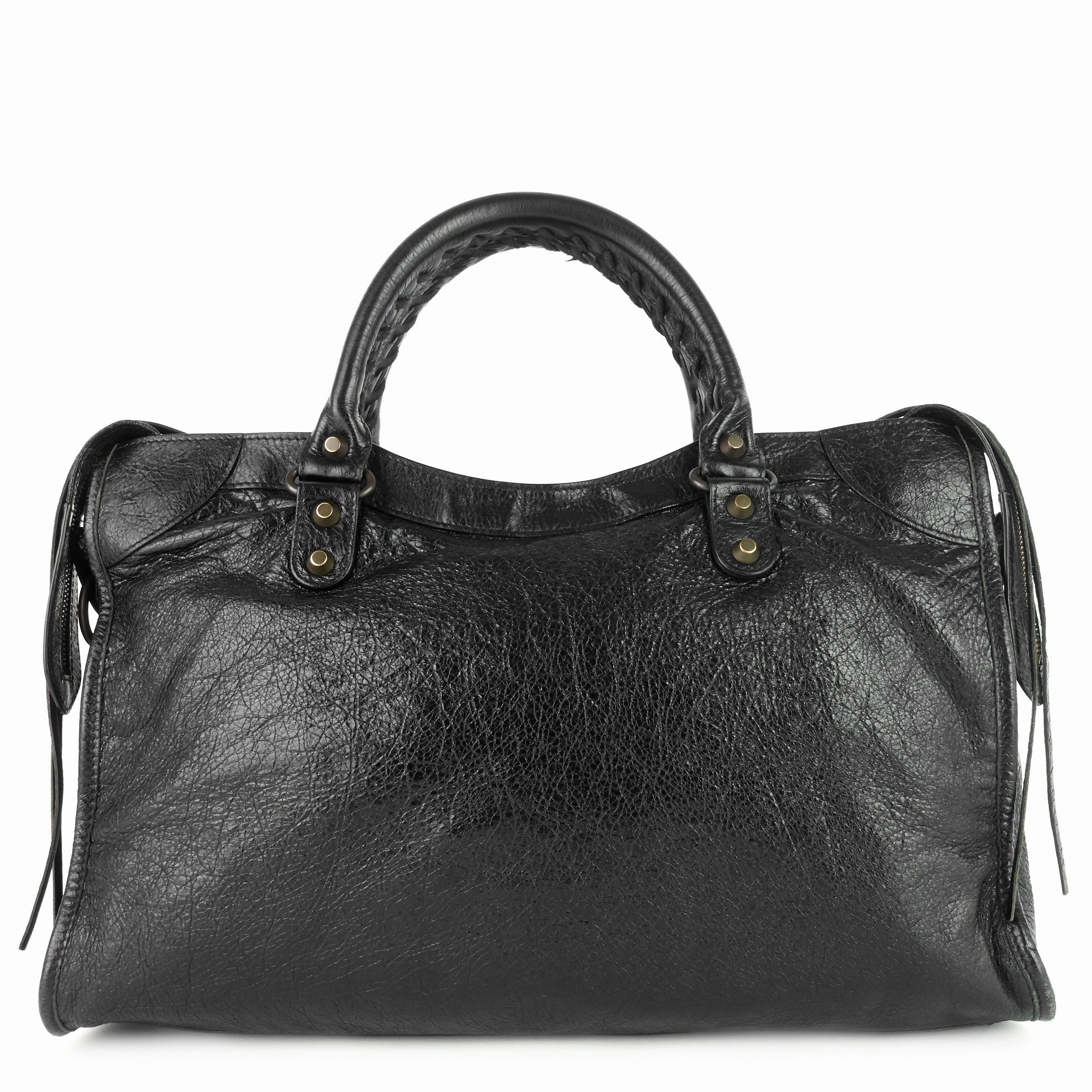 City Classic Studs Medium Lambskin Leather Bag
