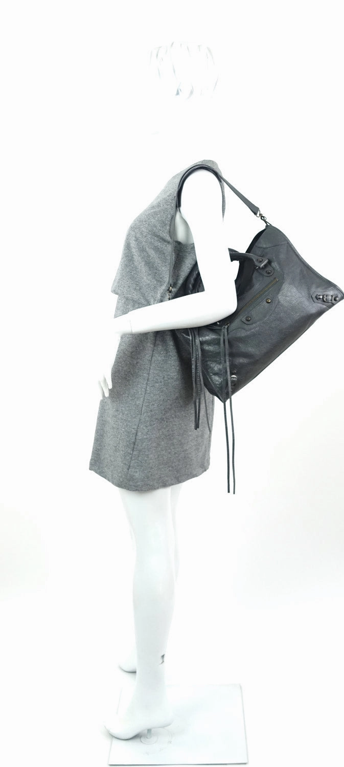 Classic Agneau Leather City Bag