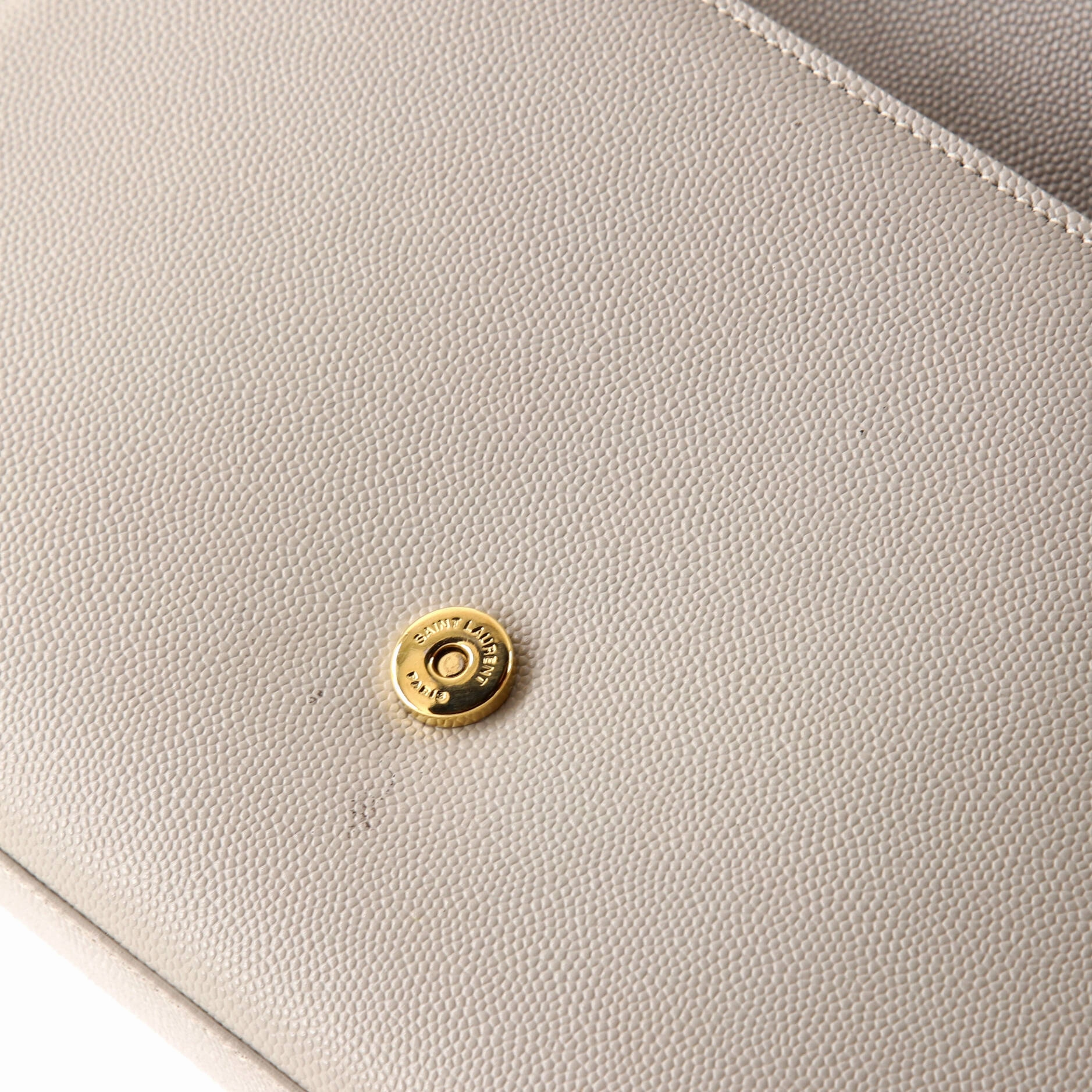 Classic Monogram Crossbody Bag Grainy Leather Medium