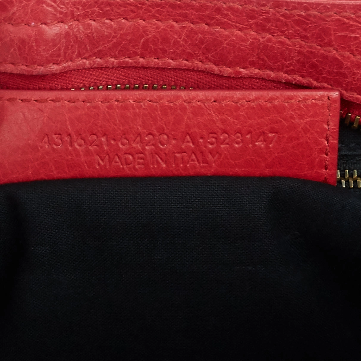 Classic Small Agneau Leather City Bag