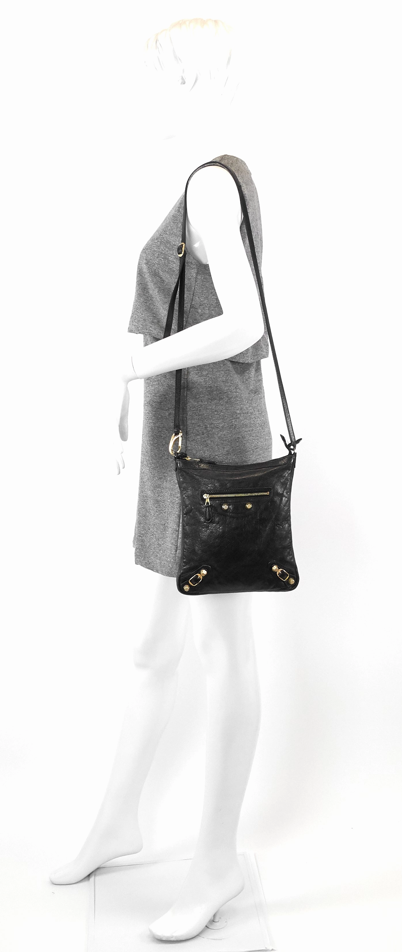 Classic Studs Flat Crossbody Agneau Leather Bag