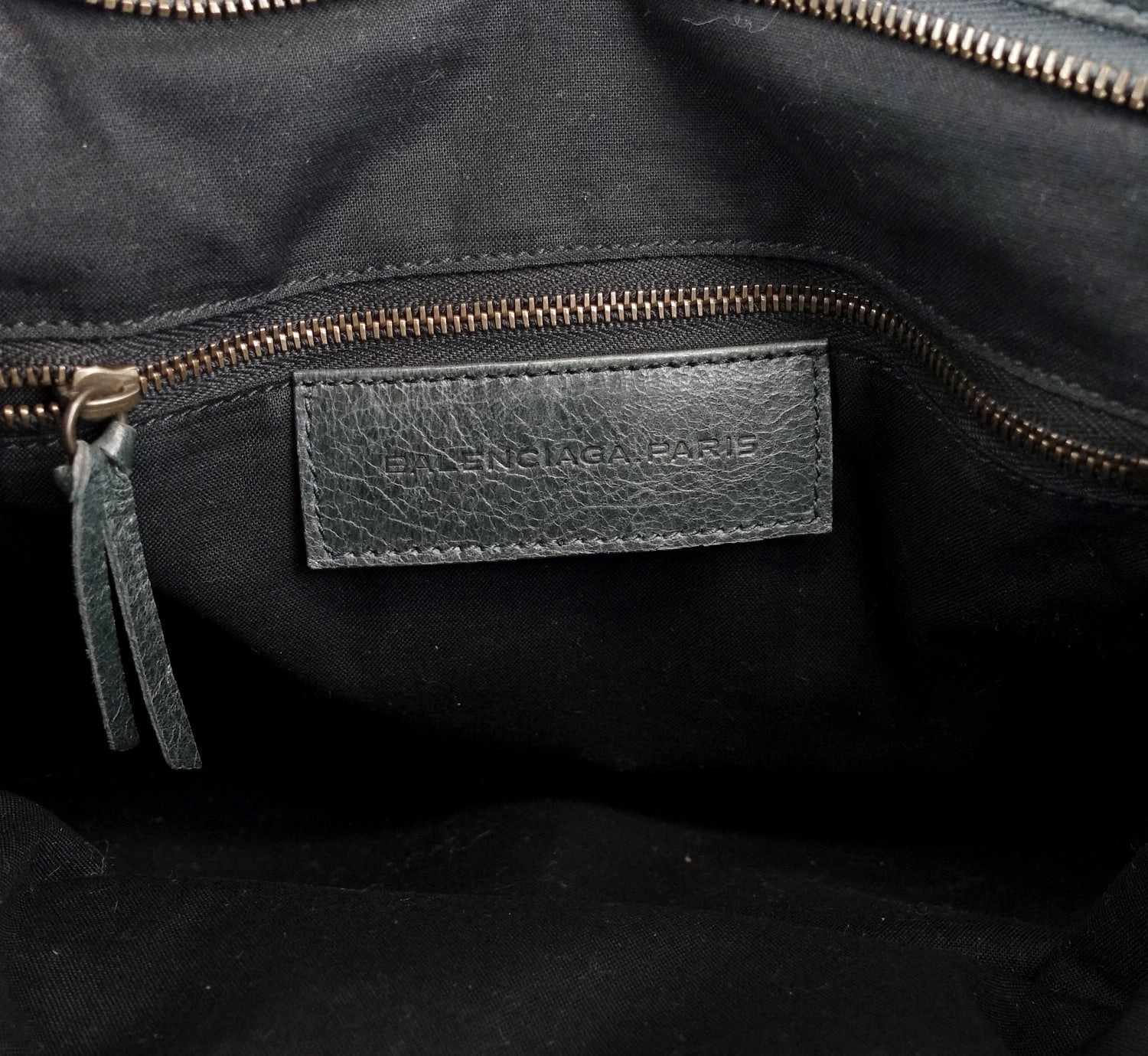 Classic Velo Agneau Leather City Bag