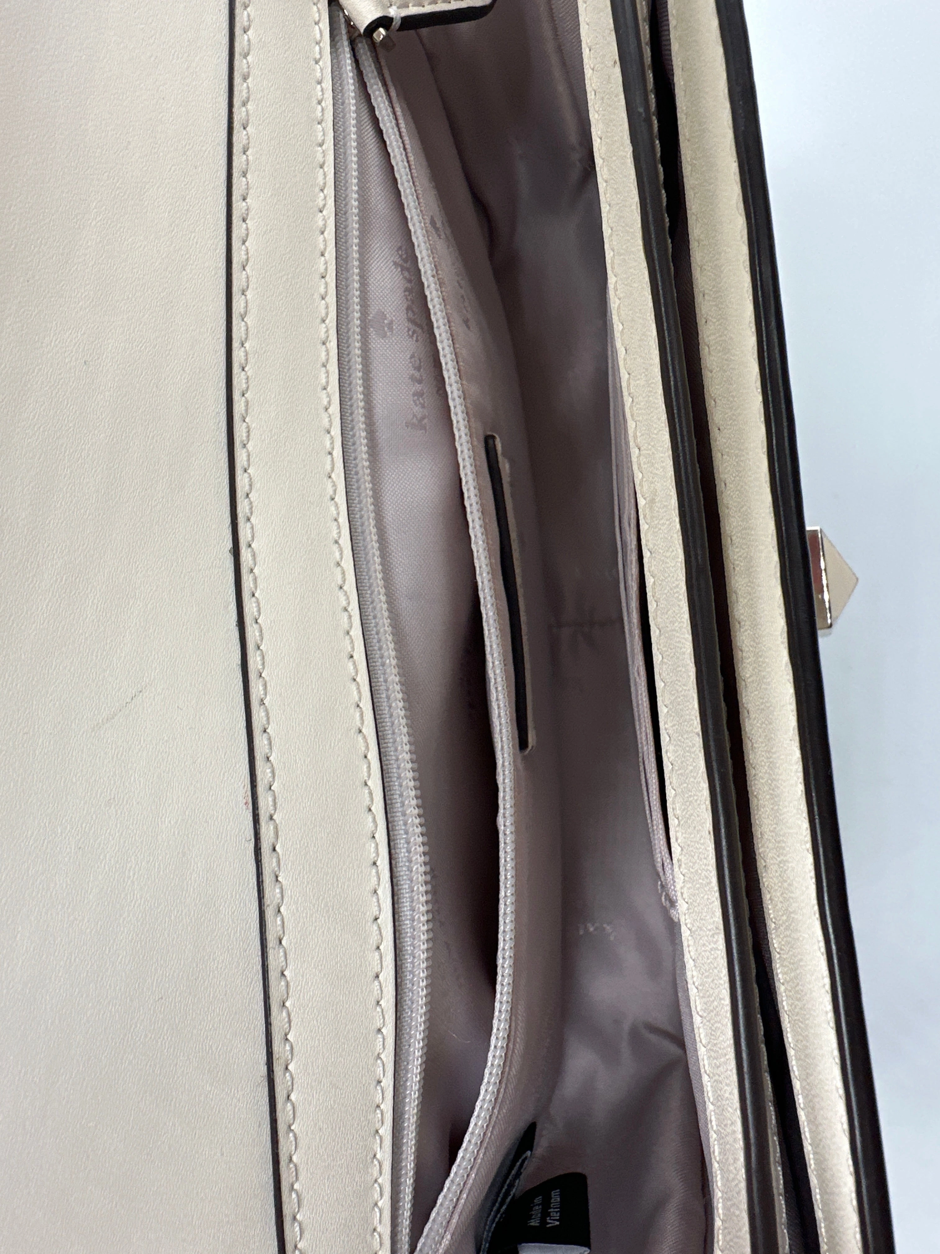 Crossbody Designer By Kate Spade, Size: Medium