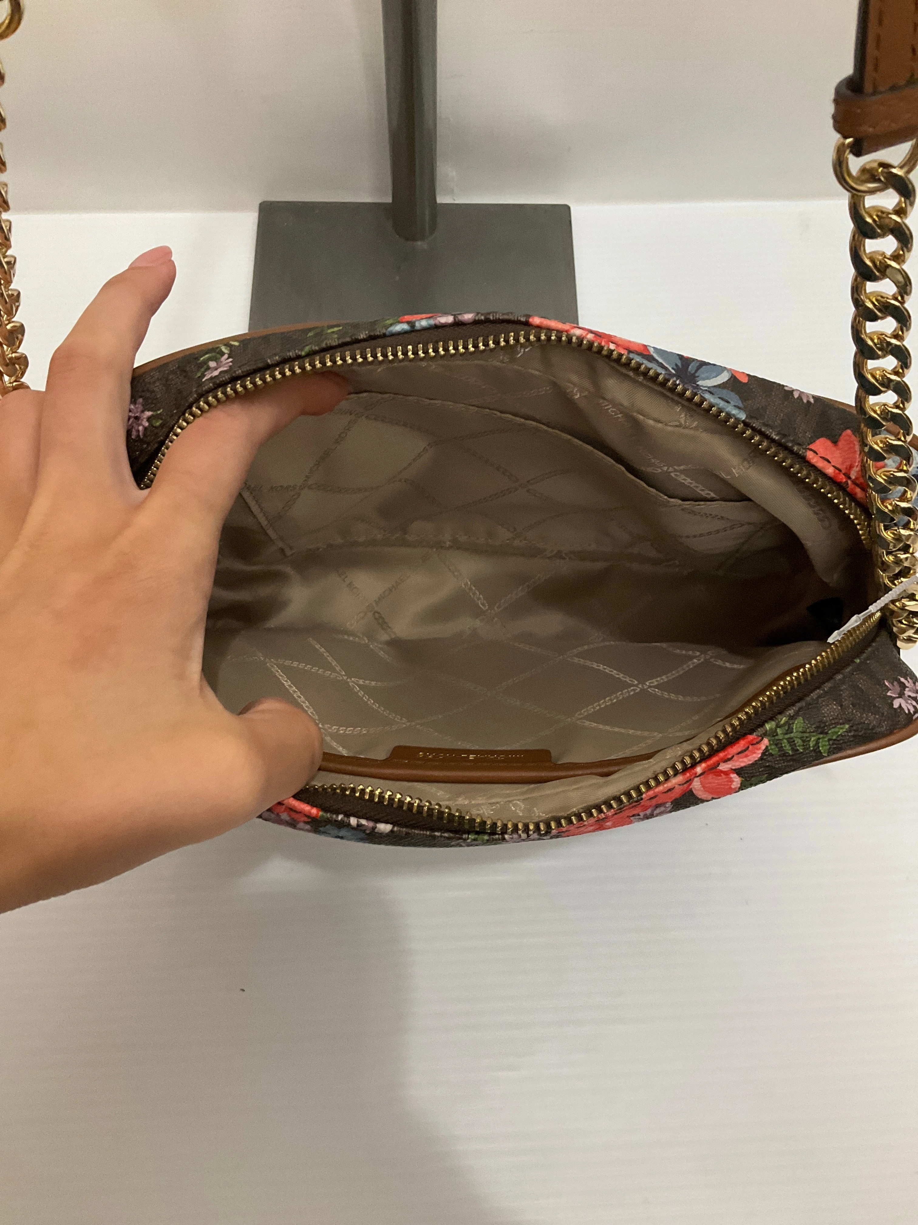 Crossbody Designer By Michael Kors In Floral Print, Size:Medium
