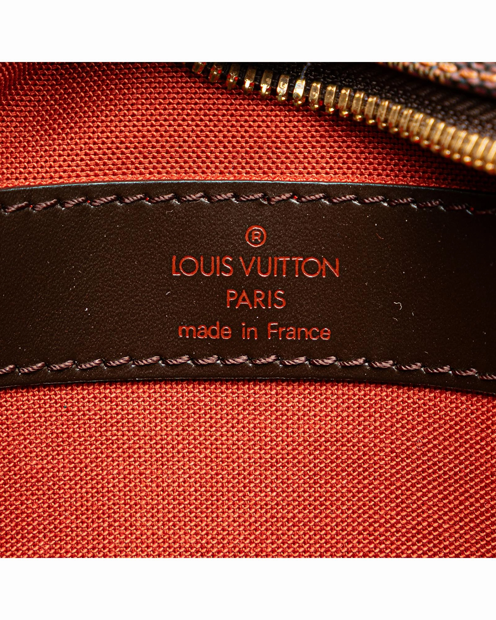 Damier Ebene Canvas Crossbody Bag with Adjustable Strap and Multiple Closures