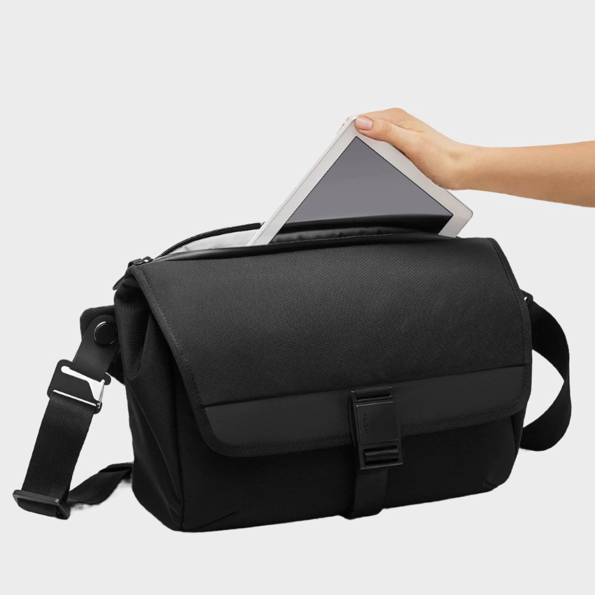 Dayfarer V2 Sling 10L