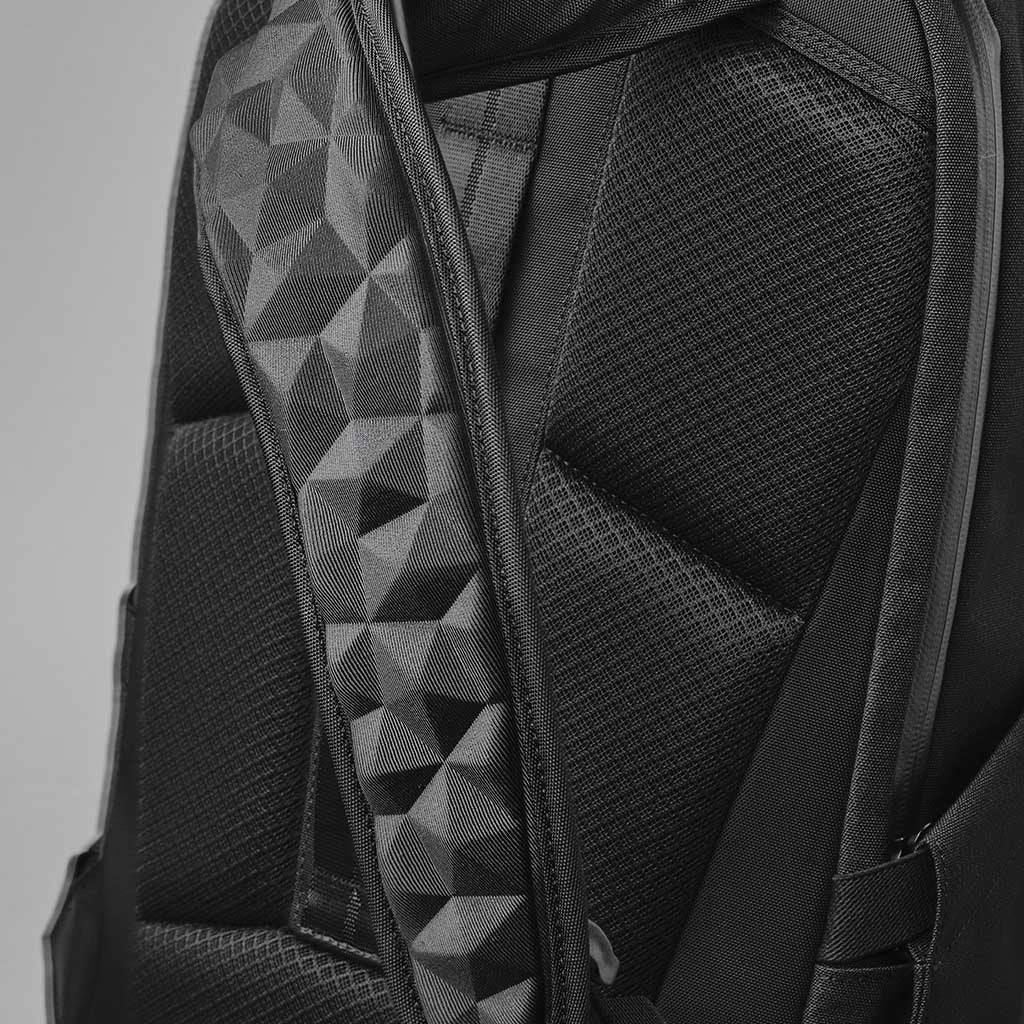 Elements Backpack Pro