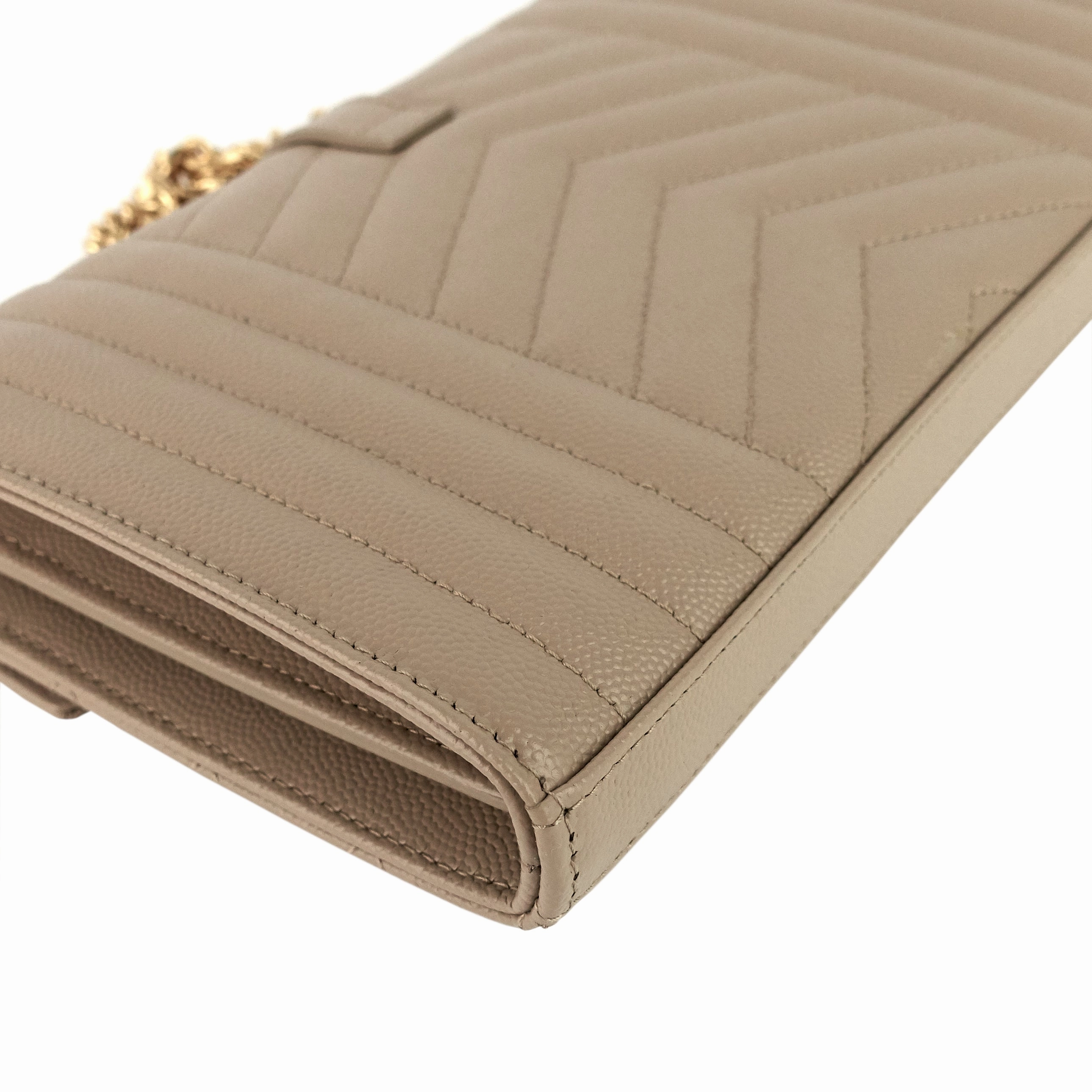 Envelope Matelass Grain de Poudre Leather Chain Wallet Bag