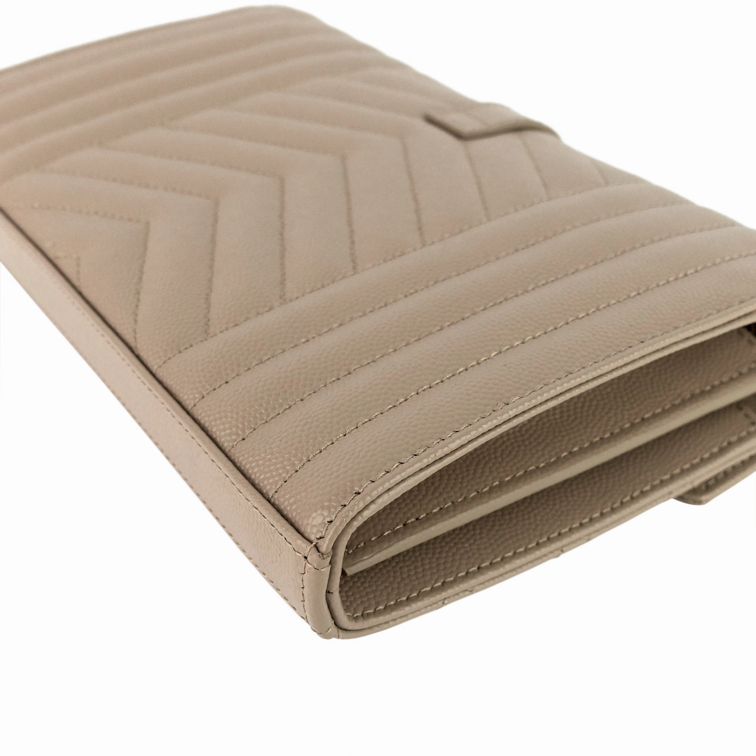 Envelope Matelass Grain de Poudre Leather Chain Wallet Bag
