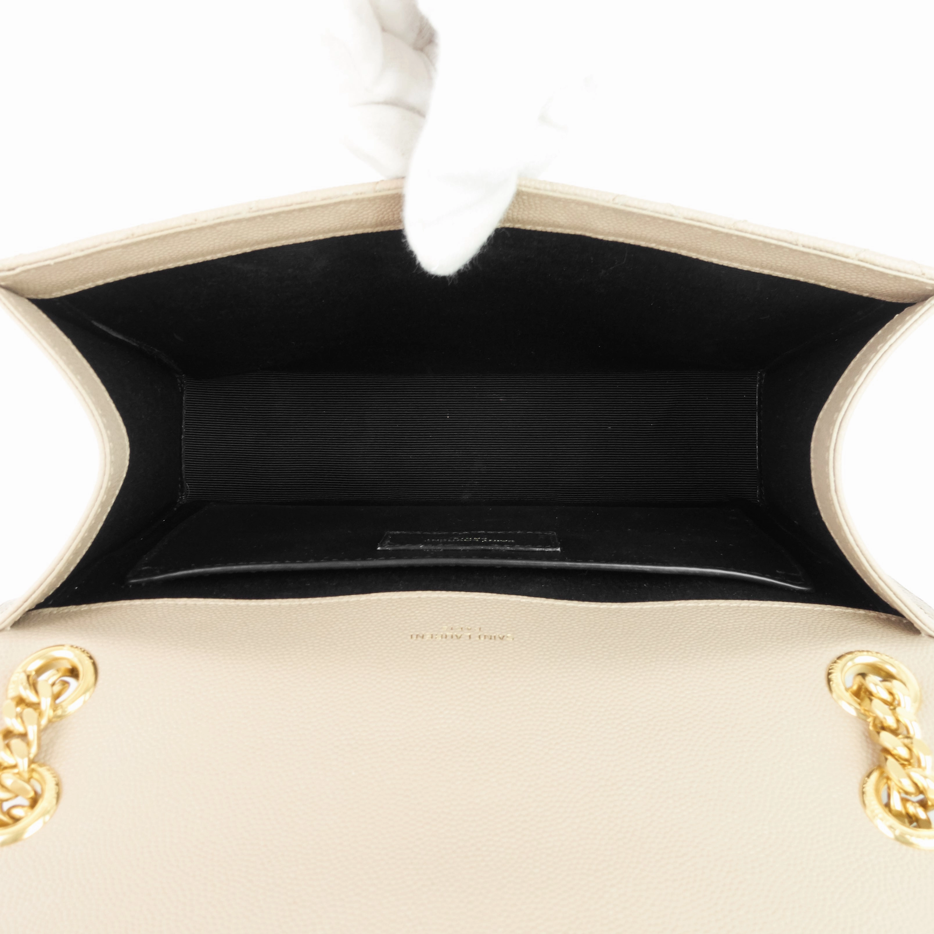 Envelope Medium Grain de Poudre Matelass Calfskin Bag