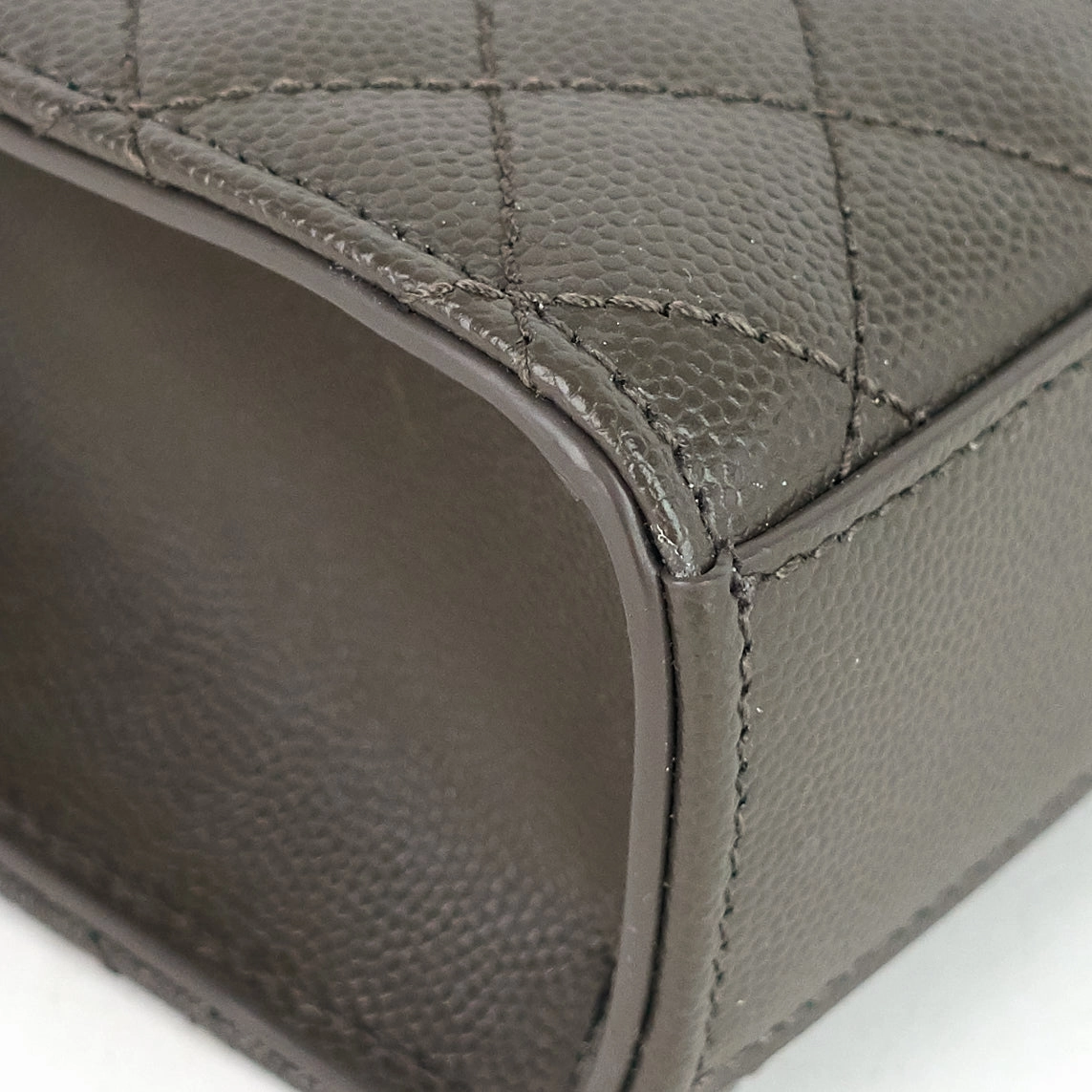 Envelope Medium Grain de Poudre Matelass Calfskin Shoulder Bag