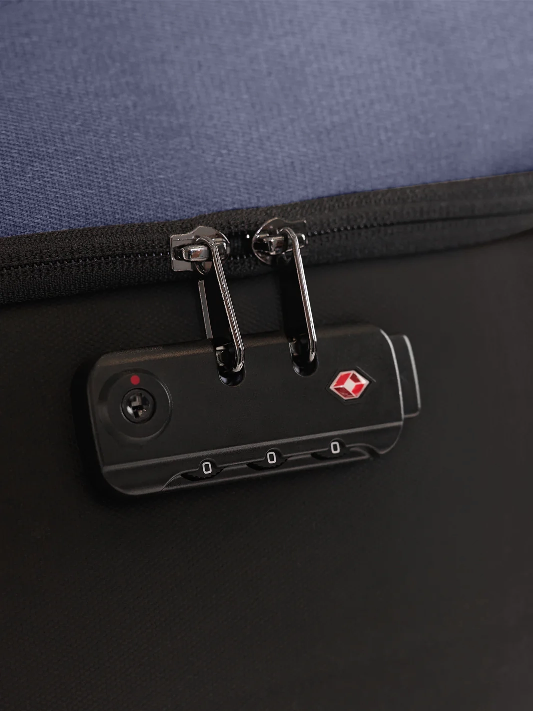 EZRI Travel Backpack