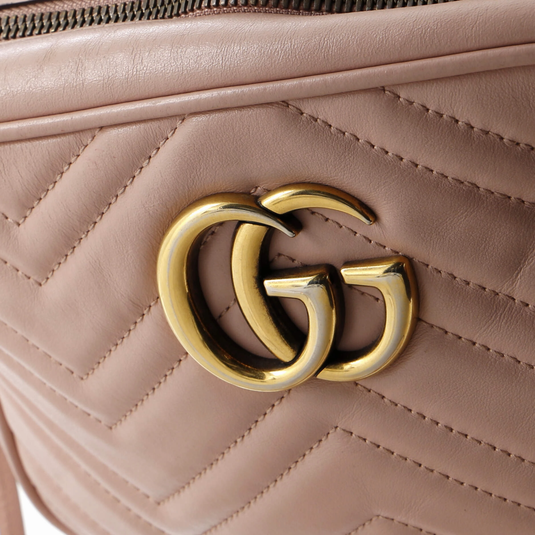 GG Marmont Shoulder Bag Matelasse Leather Small