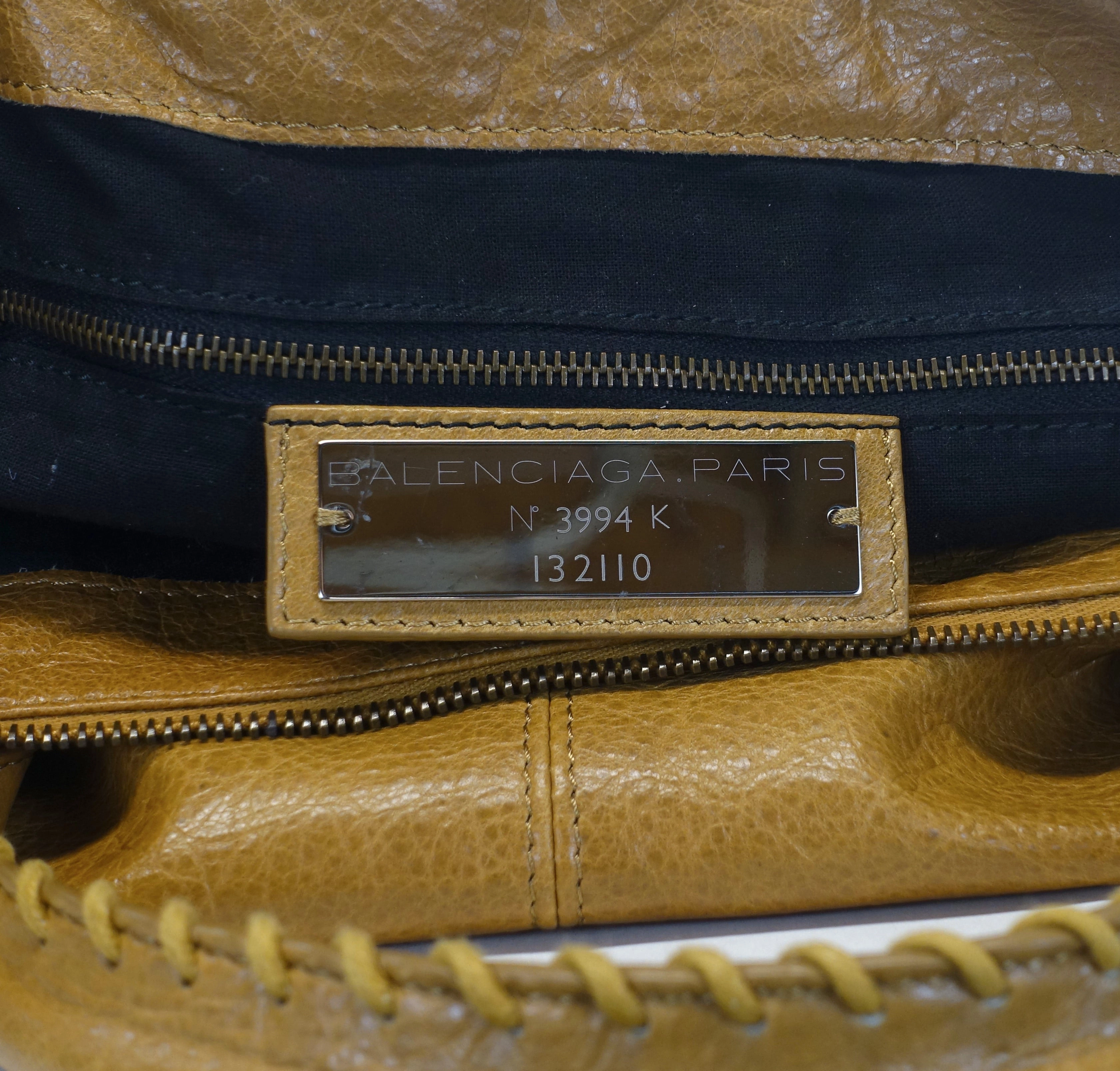 Giant 12 Agneau Leather City Bag