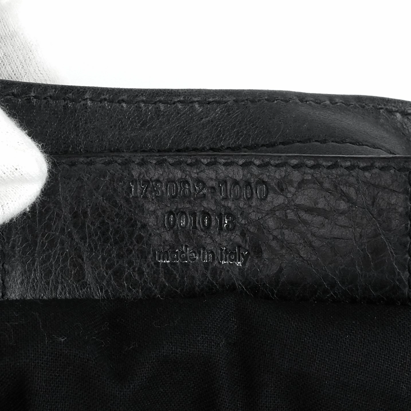 Giant 12 City Agneau Leather Handbag