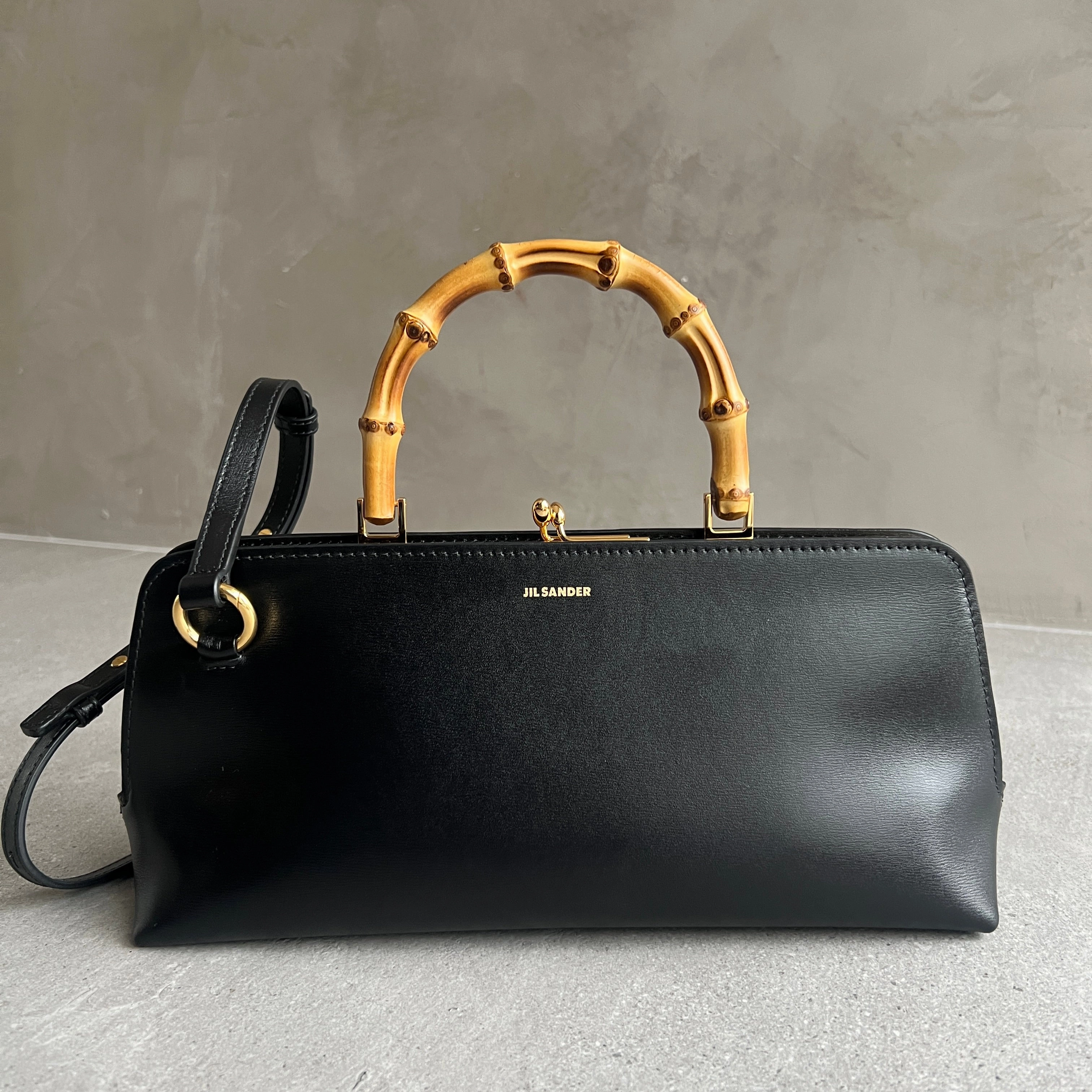 Goji Bamboo with Strap, Black
